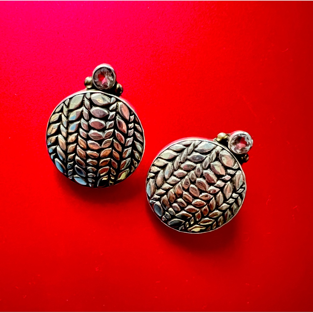 Silver- Clip on- round earrings- vintage